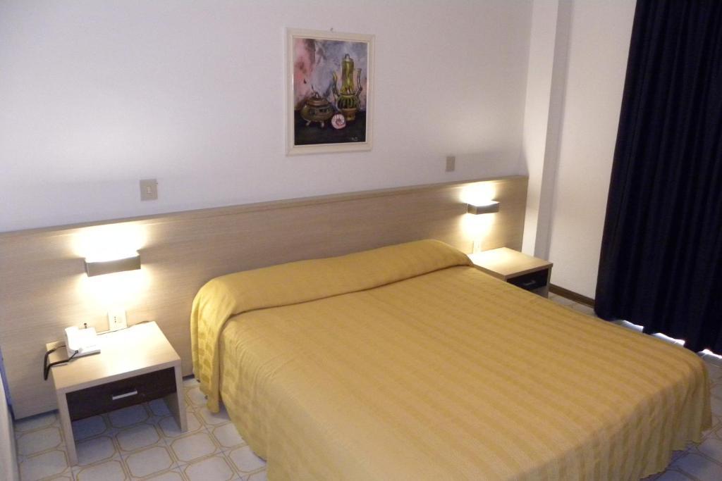 Hotel Santa Cruz Lignano Sabbiadoro Quarto foto